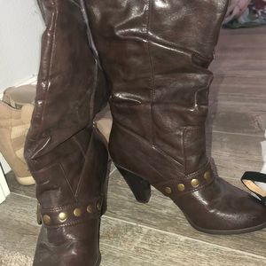 Heeled boots